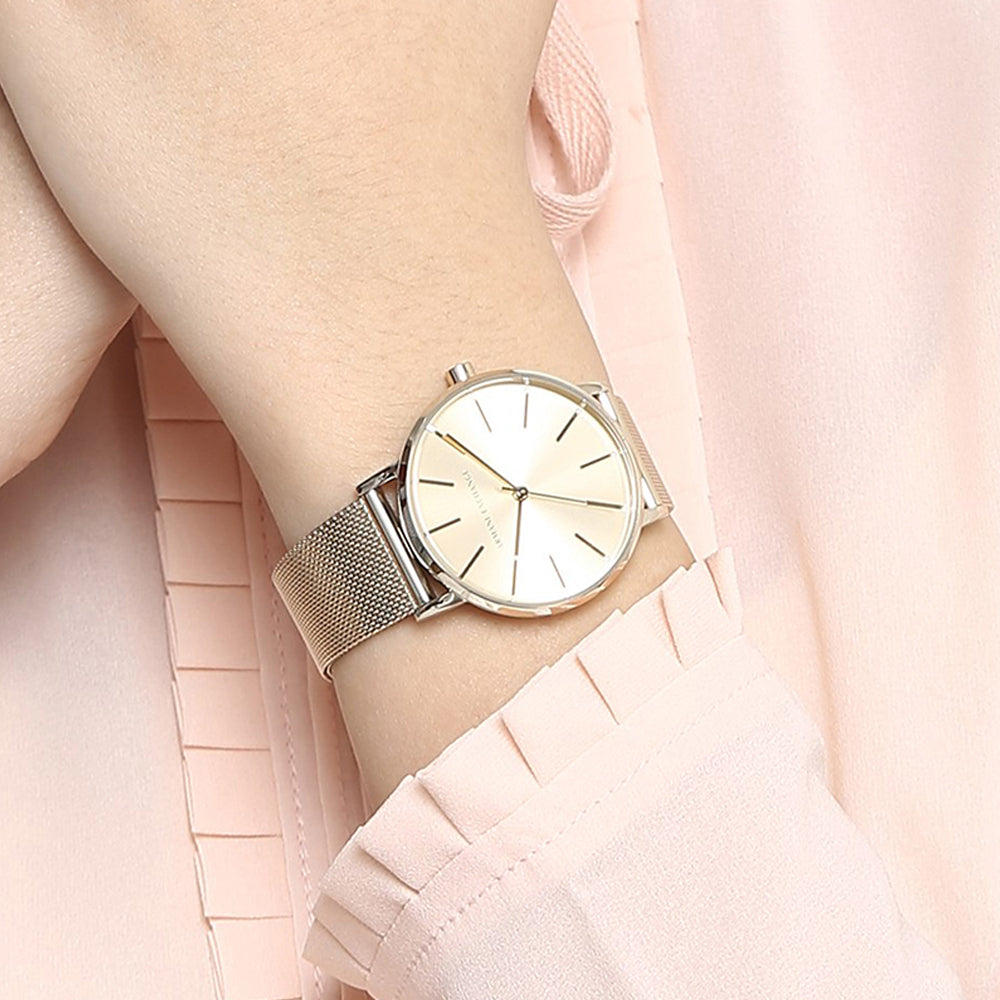 AX5536_7 Silver Watch on Wrist