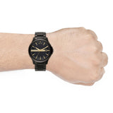 Black watch on wrist, MP000000014642251