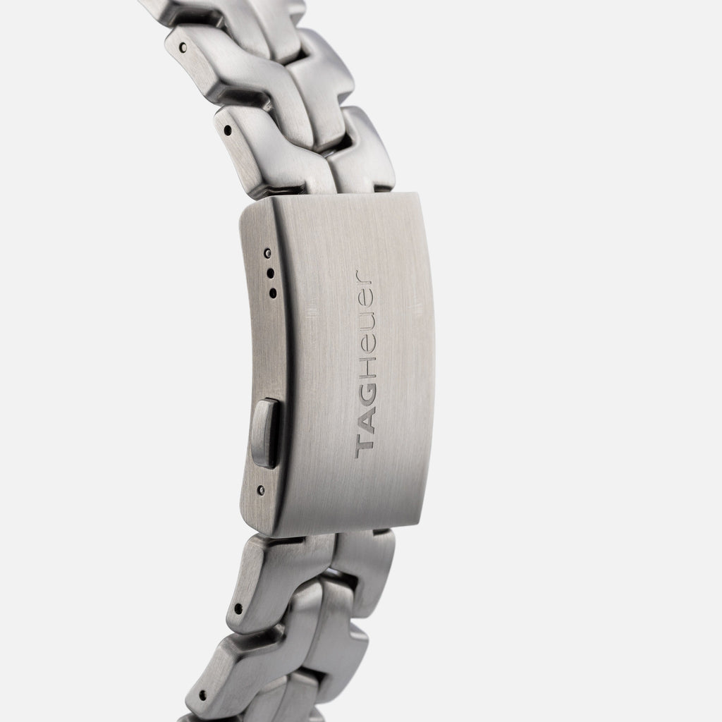 TAG Heuer Formula 1 watch clasp detail