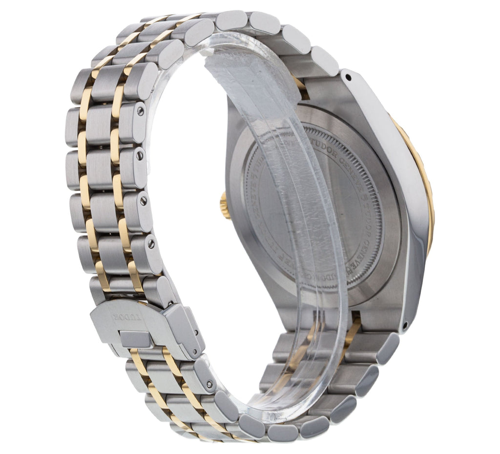 Tudor Royal M28603-0003-214893-3-220308-161118 watch, rear view