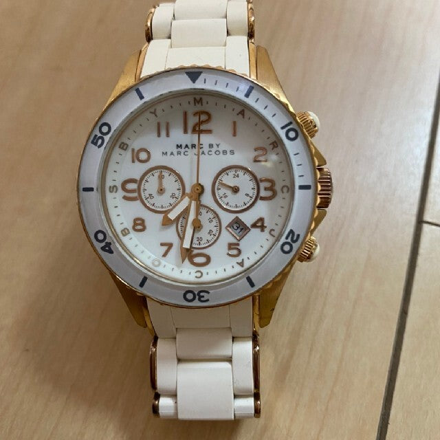 Marc Jacobs Rock Chronograph White Dial White Silicone Strap Watch for Women - MBM2546
