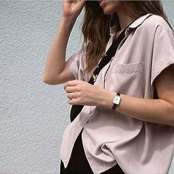 Woman wearing a pink shirt and watch, 41DmuT7uONL._AC