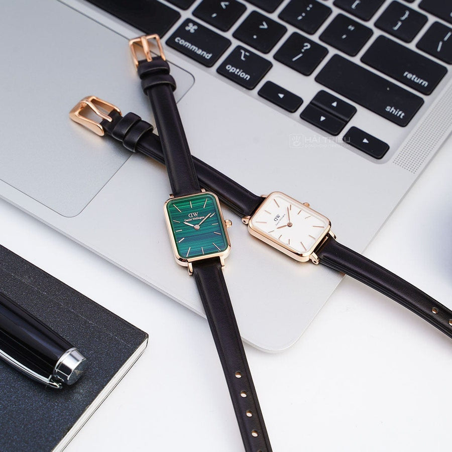 Daniel Wellington watches DW00100439-DW00100434 on laptop