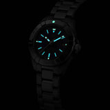 WBD1412 Watch with glowing hands and markers