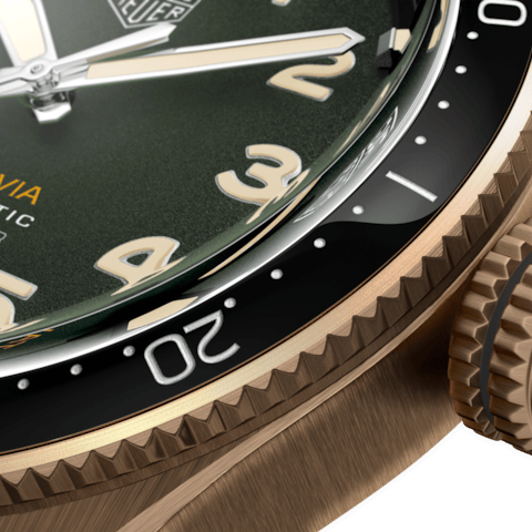 Tag Heuer Autavia Calibre 5 Automatic Olive Green Dial Green Leather Strap Watch for Men - WBE5190.FC8268
