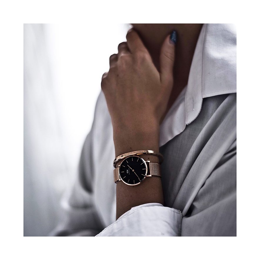 Daniel Wellington Classic Petite Melrose Black Dial Rose Gold Mesh Bracelet Watch For Women - DW00100217