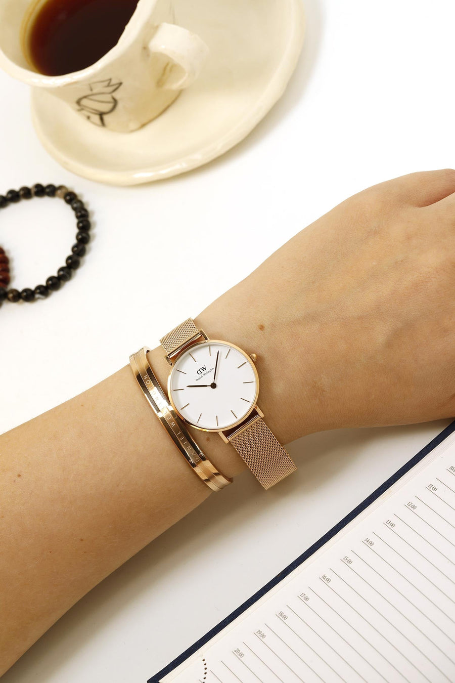 Daniel Wellington Classic Petite Melrose White Dial Rose Gold Mesh Bracelet Watch For Women - DW00100163