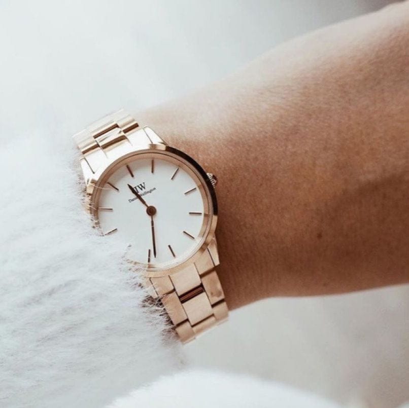 Daniel Wellington Iconic Link White Dial Rose Gold Steel Strap Watch For Women - DW00100211