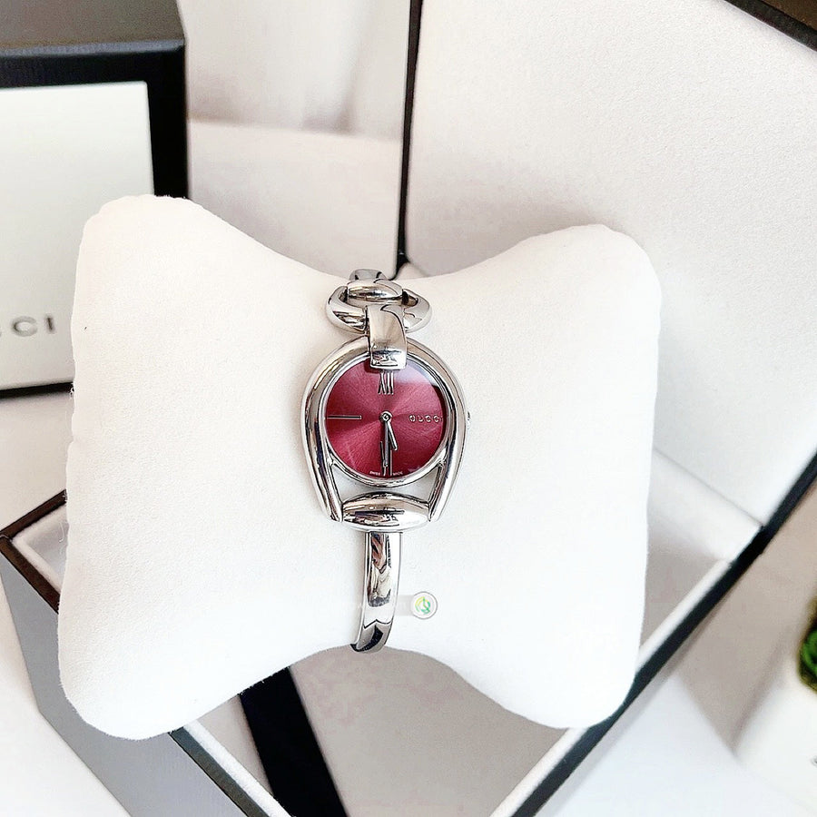 Gucci Horsebit Quartz Red Dial Silver Steel Strap Watch For Women - YA139502