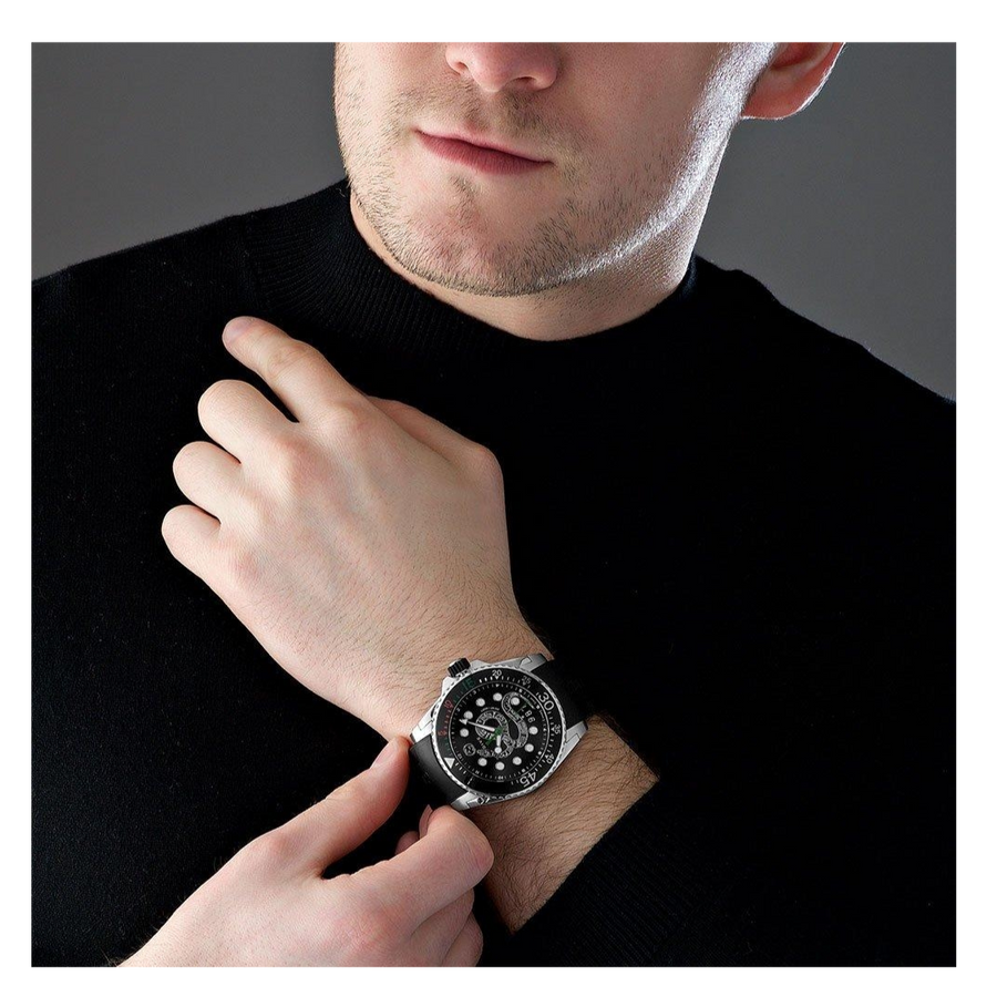 Gucci Dive Quartz Kingsnake Black Dial Black Rubber Strap Watch For Men - YA136217