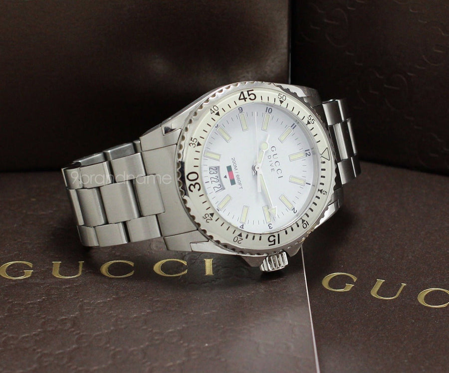 Gucci Dive Quartz White Dial Silver Steel Strap Watch for Men - YA136302