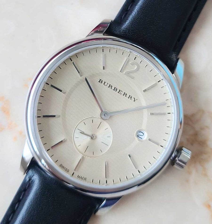 Burberry The Classic Horseferry Beige Dial Black Leather Strap Watch for Men - BU10000