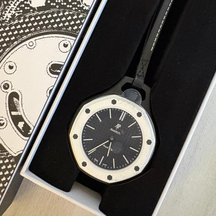 Swatch x AP Royal Pop Black Dial Lanyard Watch for Men - Ocho Negro