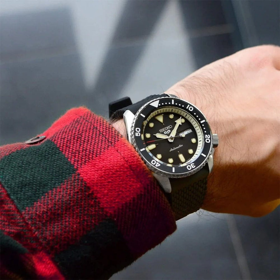 Seiko 5 Sports SKX Automatic Black Dial Black Silicone Strap Watch for Men - SRPD73K2