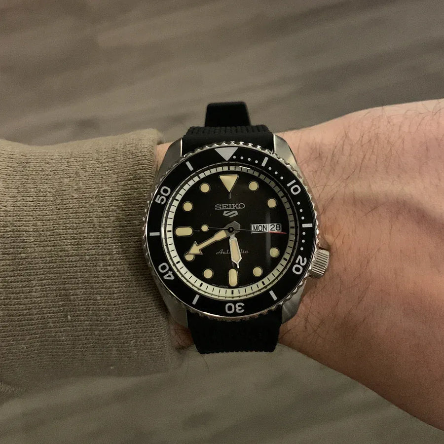 Seiko 5 Sports SKX Automatic Black Dial Black Silicone Strap Watch for Men - SRPD73K2