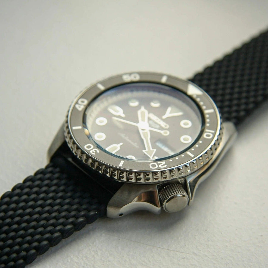 Seiko 5 Sports SKX Automatic Black Dial Black Silicone Strap Watch for Men - SRPD73K2