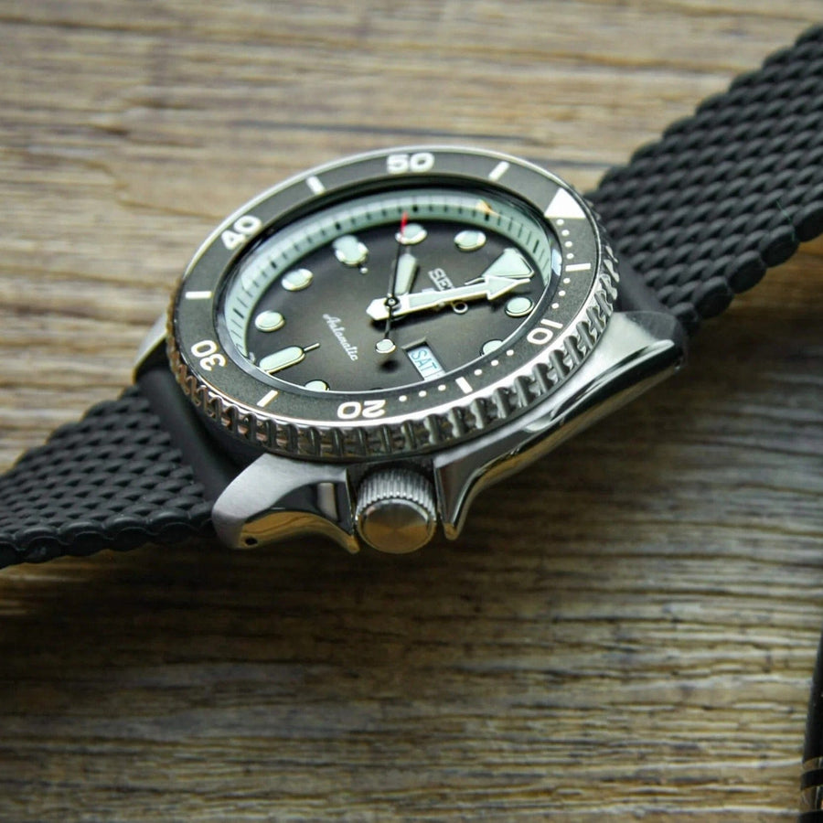 Seiko 5 Sports SKX Automatic Black Dial Black Silicone Strap Watch for Men - SRPD73K2