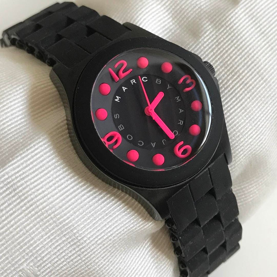 Marc Jacobs Pelly Black Dial Black Silicone Strap Watch for Women - MBM2530