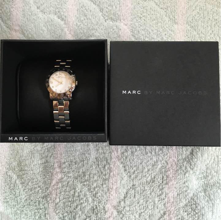 Marc Jacobs Mini Amy White Dial Silver Steel Strap Watch for Women - MBM3055