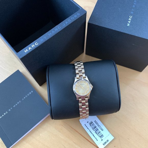 Marc Jacobs Henry Dinky Gold Dial Gold Steel Strap Watch for Women - MBM3199
