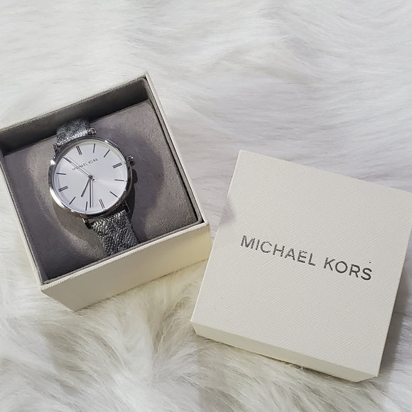 Michael Kors Addyson Quartz White Dial Gray Leather Strap Watch for Women - MK2951