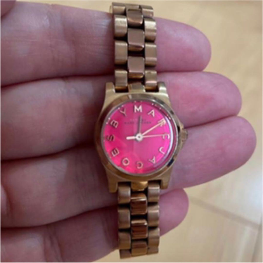 Marc Jacobs Henry Dinky Pink Dial Rose Gold Steel Strap Watch for Women - MBM3203
