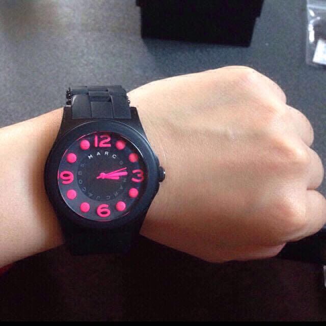Marc Jacobs Pelly Black Dial Black Silicone Strap Watch for Women - MBM2530