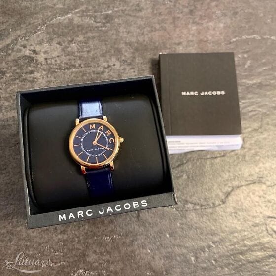 Marc Jacobs Roxy Navy Blue Dial Navy Blue Leather Strap Watch for Women - MJ1539