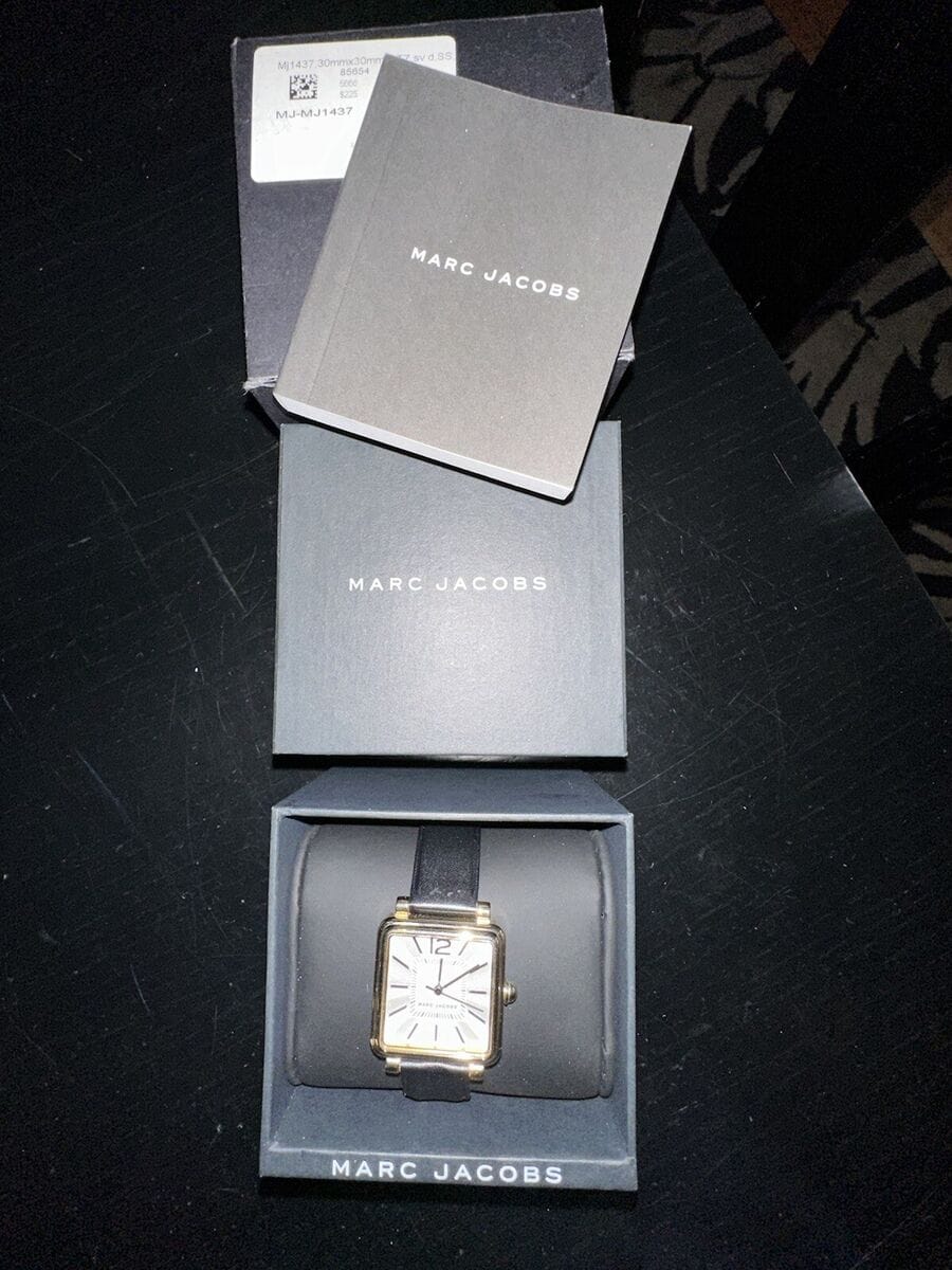 Marc Jacobs Vic Silver Dial Black Leather Strap Watch for Women - MJ1437