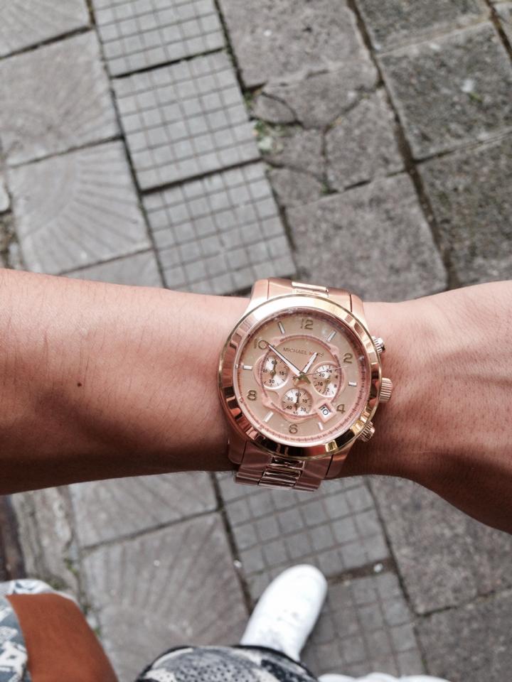 Michael Kors Runway Chronograph Rose Gold Dial Rose Gold Steel Strap Watch for Men - MK8096