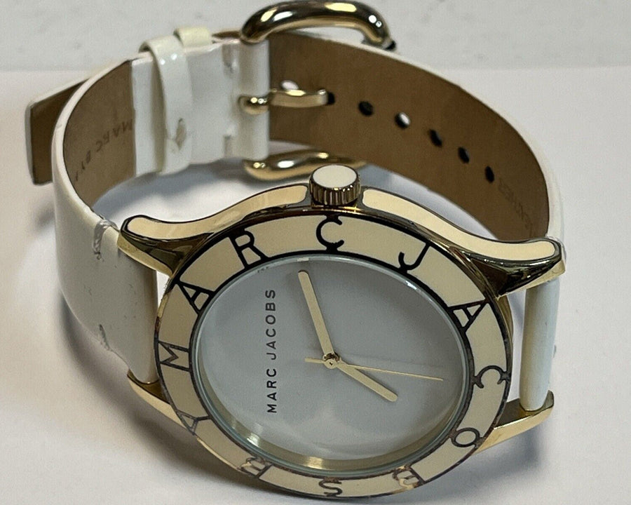 Marc Jacobs Blade White Dial White Leather Strap Watch for Women - MBM1098