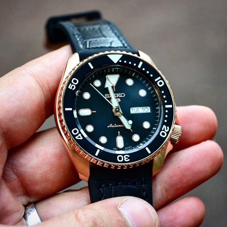 Seiko 5 Sport SKX Automatic Black Dial Black Silicone Strap Watch For Men - SRPD76K1