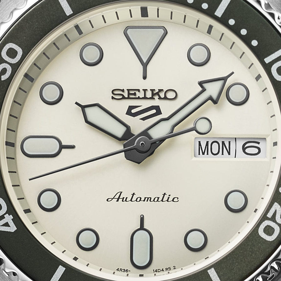 Seiko 5 Sports SKX Automatic Cream Dial Silver Steel Strap Watch For Men - SRPK31K1