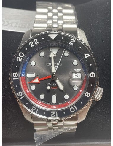 Seiko 5 Sports Special Edition Automatic Grey Dial Silver Steel Strap Watch For Men - SSK019K1