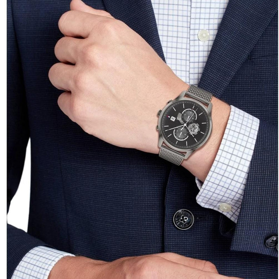Tommy Hilfiger Weston Chronograph Grey Dial Grey Mesh Bracelet Watch For Men - 1710506